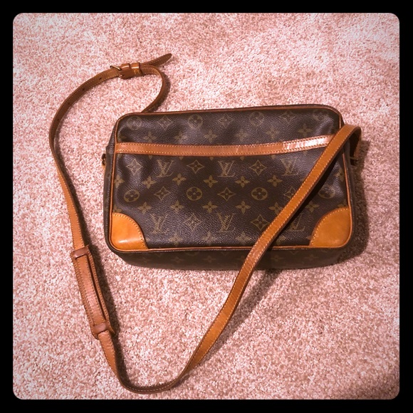 Louis Vuitton Handbags - Louis Vuitton Trocadero 30 Crossbody